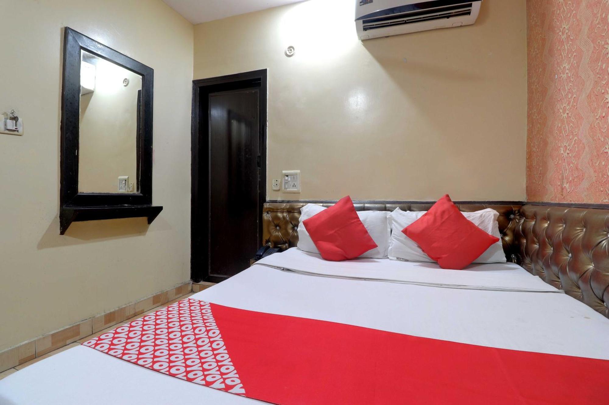 Oyo Flagship 81569 The Red Rose Inn Yeni Delhi Dış mekan fotoğraf